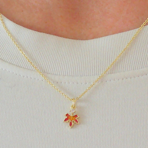 Gold tone amber leaf charm pendant necklace